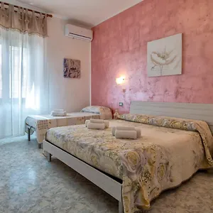 Apartament Il Nespolo , Vicino Alle Spiagge, Per Coppie E Famiglie, Alghero
